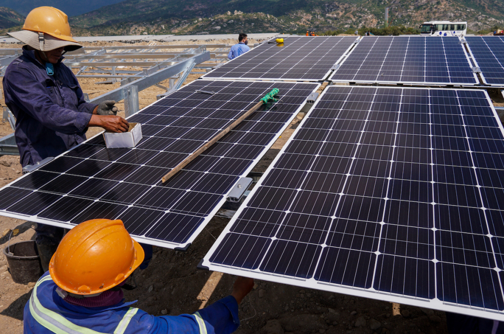 Giá mua điện mặt trời, gió chuyển tiếp tối đa 1.508 – 1.816 đồng một kWh