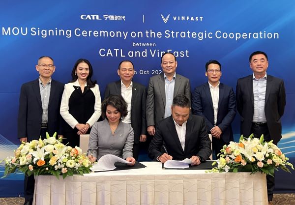 CATL và VinFast hợp tác chiến lược toàn cầu để thúc đẩy di chuyển điện hóa toàn cầu