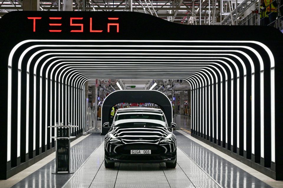 Model Y trong lễ khai trương Tesla Gigafactory Đức