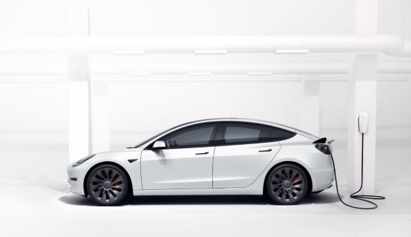 Tesla Model 3 là xe điện ở Nha Trang Khánh Hòa bán chạy nhất tại Úc