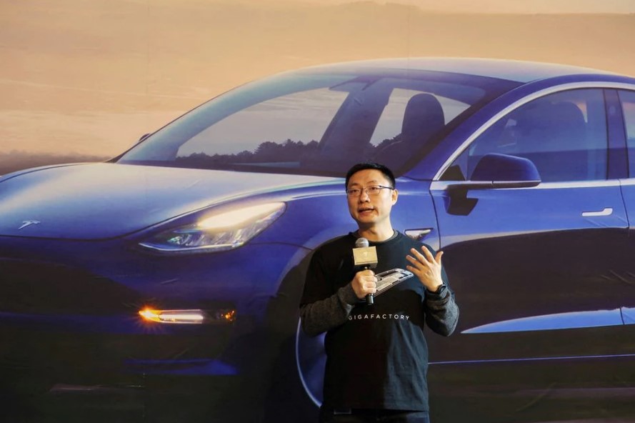 Tom Zhu phát biểu tại buổi lễ giao xe Tesla Model 3 do Xuất xứ Trung Quốc sản xuất tại Giga Shanghai