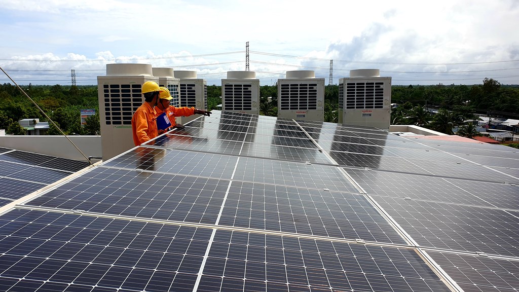 Việt Nam có hơn 100.000 dự án điện mặt trời trên mái nhà