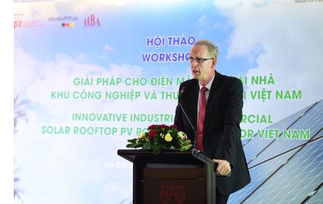 Giải pháp cho điện mặt trời mái nhà khu công nghiệp và thương mại tại Việt Nam
