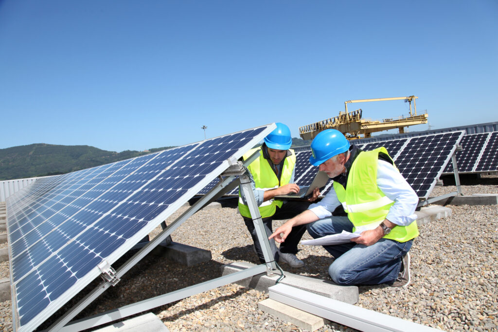 Khảo sát thực trạng lắp đặt ngành năng lượng mặt trời năm 2021 