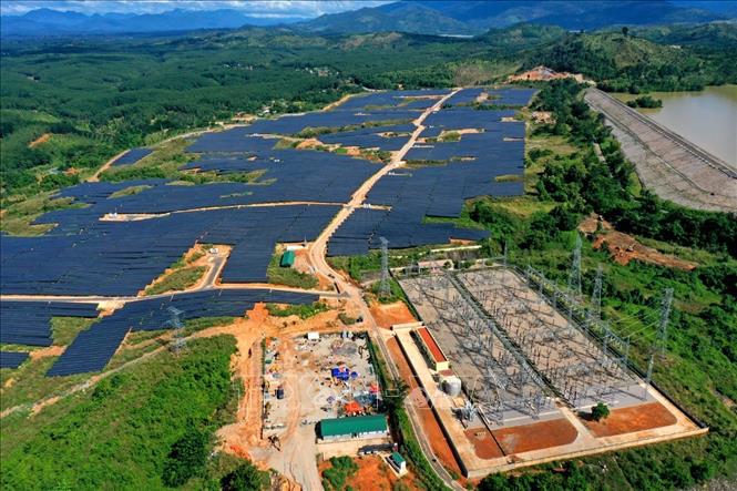 Nâng cao khả năng truyền tải cho các dự án điện mặt trời tại Kon Tum