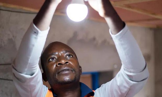 Năng lượng xanh thắp sáng cuộc sống của người tị nạn ở Rwanda